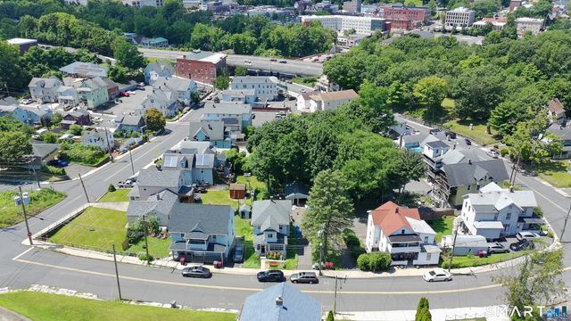 350 High Street, Naugatuck, CT 06770