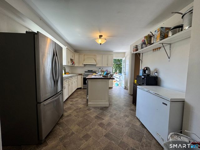 350 High Street, Naugatuck, CT 06770