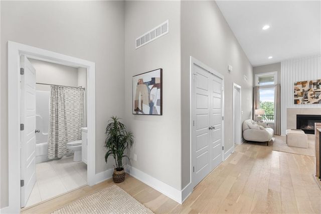 804 NE Algonquin Street, Lee's Summit, MO 64064