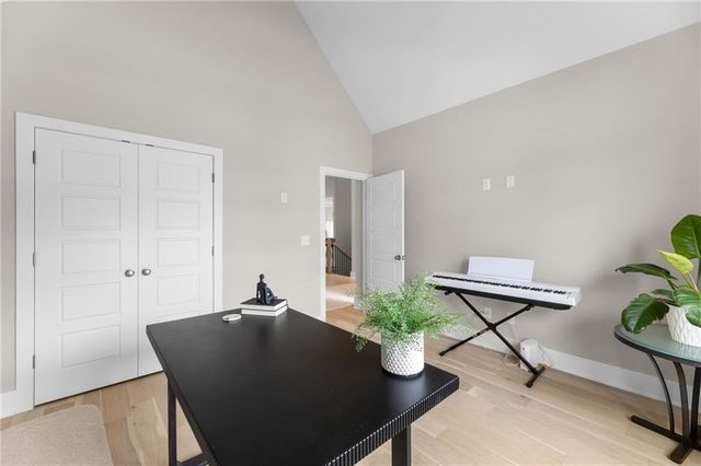 804 NE Algonquin Street, Lee's Summit, MO 64064