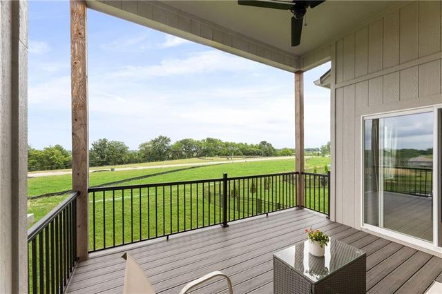 804 NE Algonquin Street, Lee's Summit, MO 64064