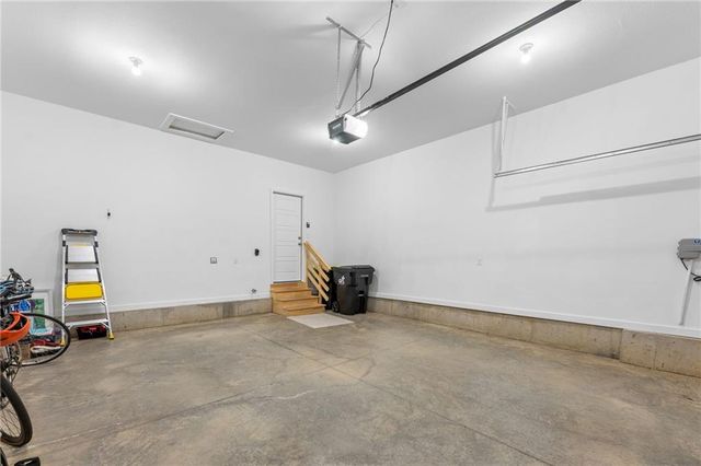 804 NE Algonquin Street, Lee's Summit, MO 64064