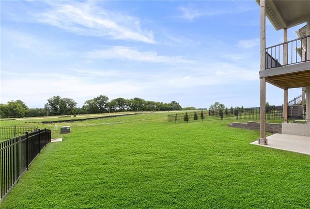 804 NE Algonquin Street, Lee's Summit, MO 64064