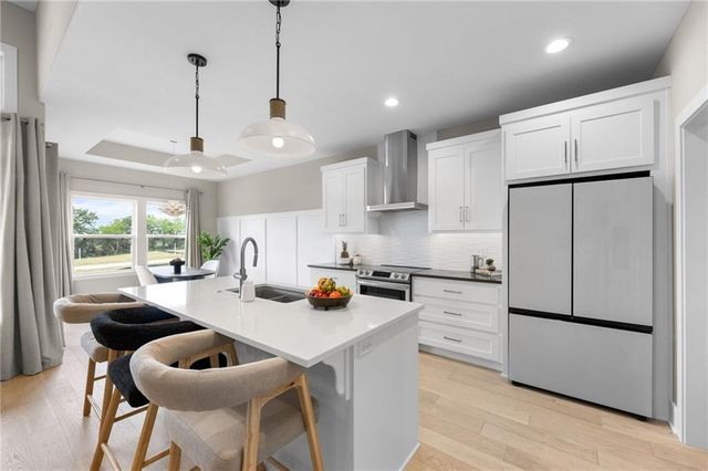 804 NE Algonquin Street, Lee's Summit, MO 64064