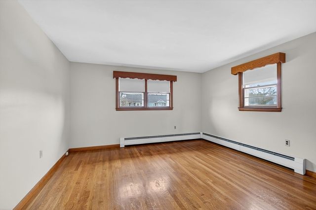 5 Crestwood Cir, Lawrence, MA 01843