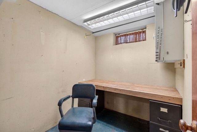 5 Crestwood Cir, Lawrence, MA 01843