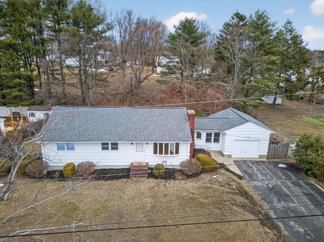 5 Crestwood Cir, Lawrence, MA 01843