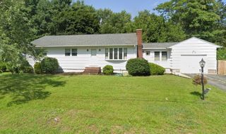 5 Crestwood Cir, Lawrence, MA 01843