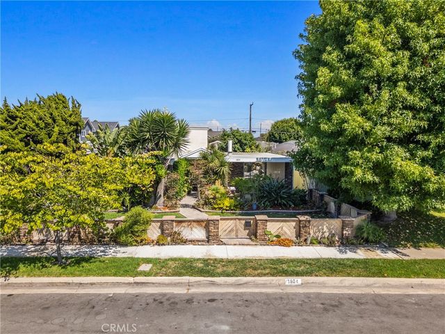 1824 Park Street, Huntington Beach, CA 92648