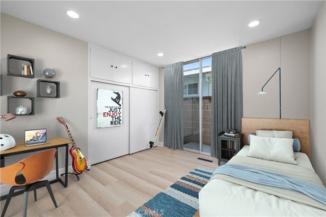 1824 Park Street, Huntington Beach, CA 92648