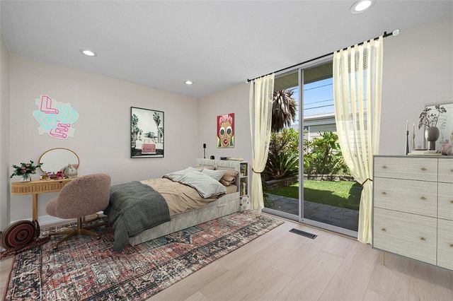 1824 Park Street, Huntington Beach, CA 92648