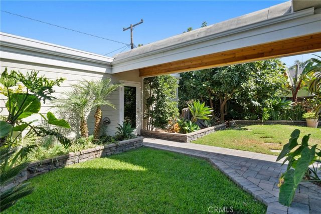 1824 Park Street, Huntington Beach, CA 92648