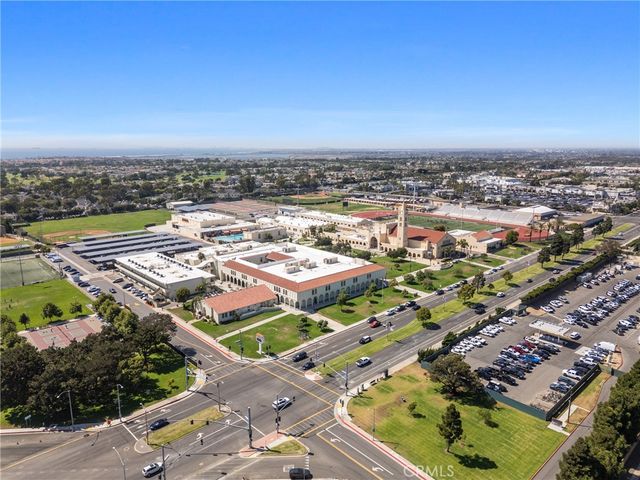 1824 Park Street, Huntington Beach, CA 92648