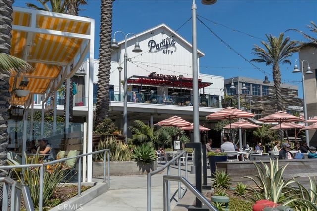 1824 Park Street, Huntington Beach, CA 92648