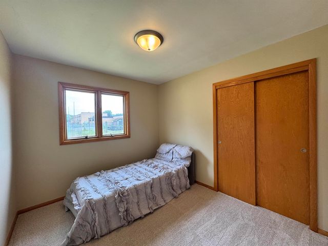 231 McKay Avenue, Waterloo, IA 50703