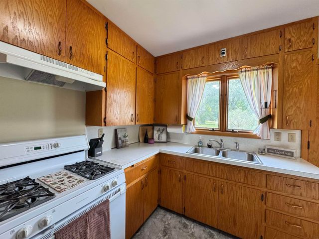 231 McKay Avenue, Waterloo, IA 50703