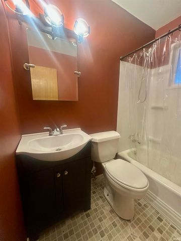 1220 Maplewood Drive, Kokomo, IN 46902