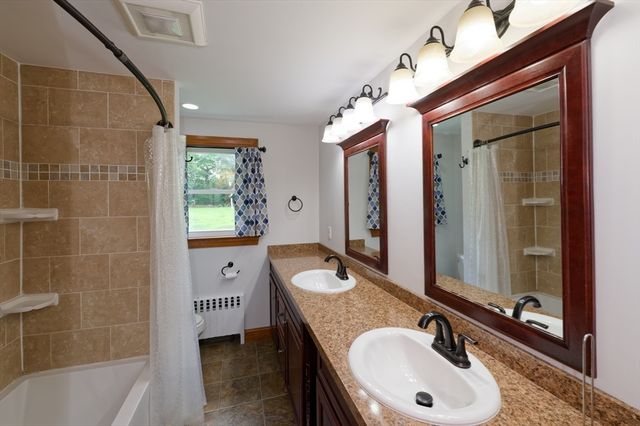 318 South Main St, Hopedale, MA 01747