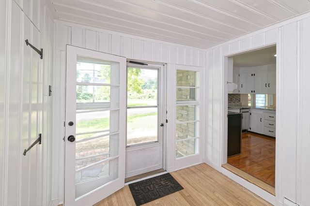 318 South Main St, Hopedale, MA 01747