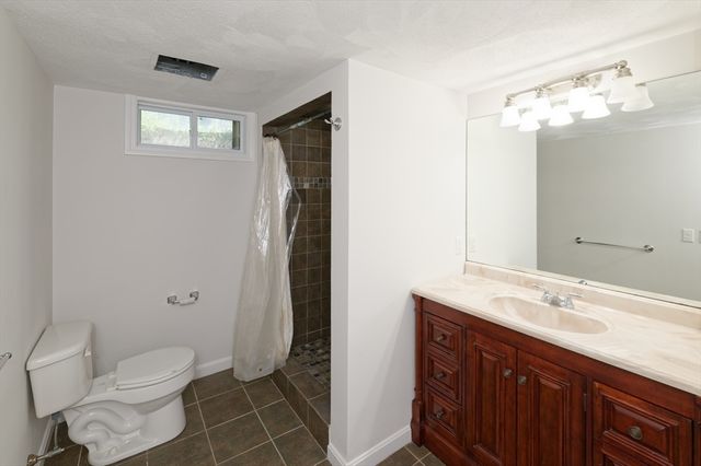 318 South Main St, Hopedale, MA 01747