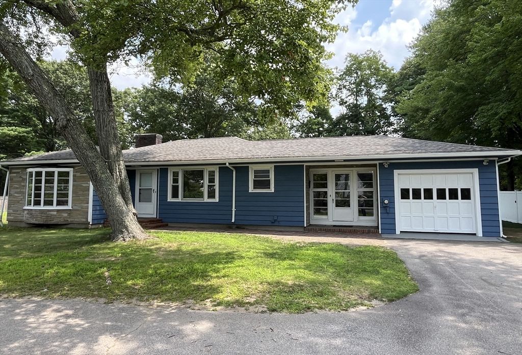 318 South Main St, Hopedale, MA 01747