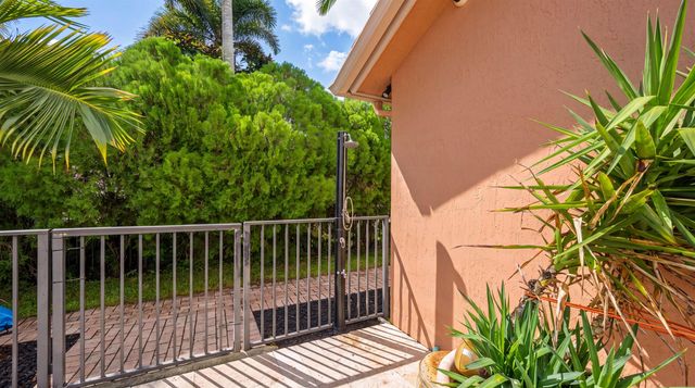 4916 FOREST DALE Drive, Lake Worth, FL 33449