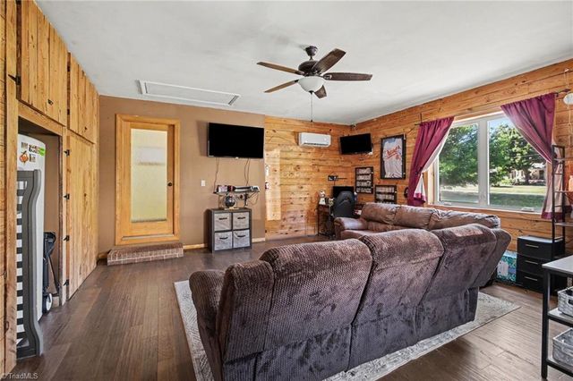 118 E Chinaberry Court, Mocksville, NC 27082