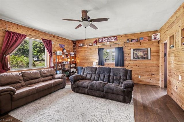 118 E Chinaberry Court, Mocksville, NC 27082