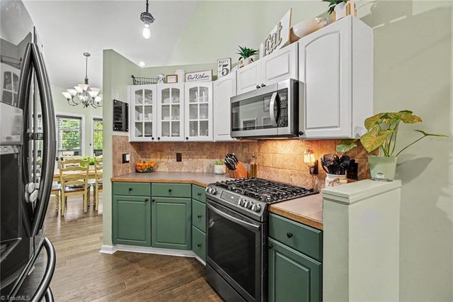 118 E Chinaberry Court, Mocksville, NC 27082