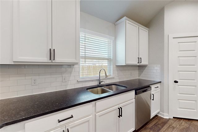 1925 Cambria Drive, Bryan, TX 77807