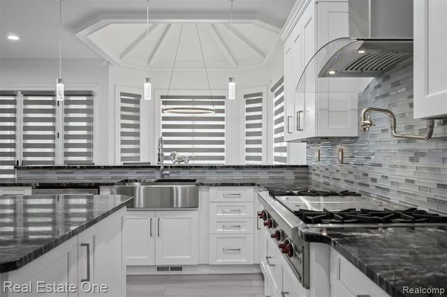 1343 Orchard Ridge Road, Bloomfield Hills, MI 48304