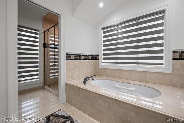 1343 Orchard Ridge Road, Bloomfield Hills, MI 48304