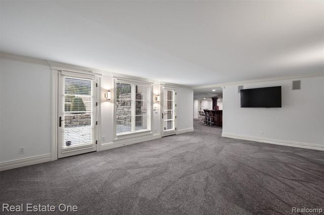 1343 Orchard Ridge Road, Bloomfield Hills, MI 48304