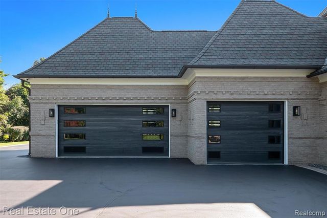 1343 Orchard Ridge Road, Bloomfield Hills, MI 48304