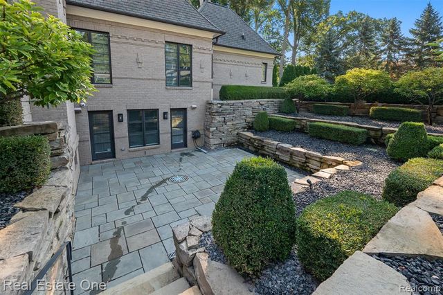 1343 Orchard Ridge Road, Bloomfield Hills, MI 48304