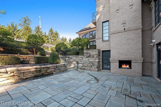 1343 Orchard Ridge Road, Bloomfield Hills, MI 48304
