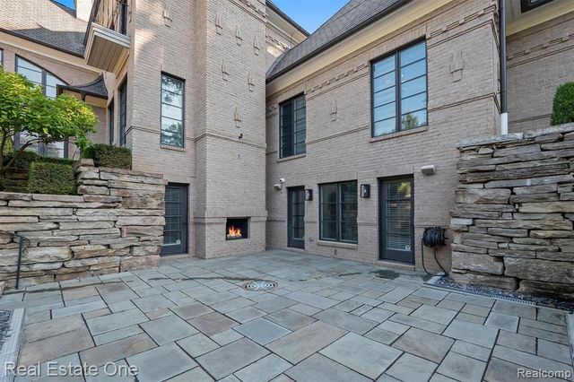 1343 Orchard Ridge Road, Bloomfield Hills, MI 48304