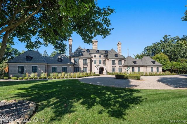 1343 Orchard Ridge Road, Bloomfield Hills, MI 48304