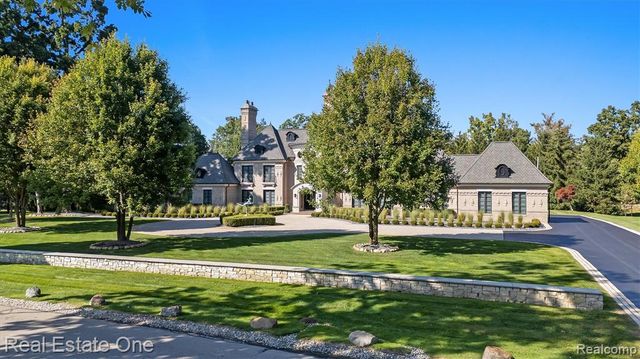 1343 Orchard Ridge Road, Bloomfield Hills, MI 48304