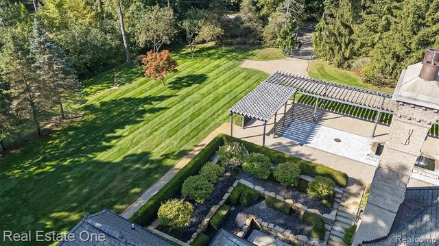 1343 Orchard Ridge Road, Bloomfield Hills, MI 48304