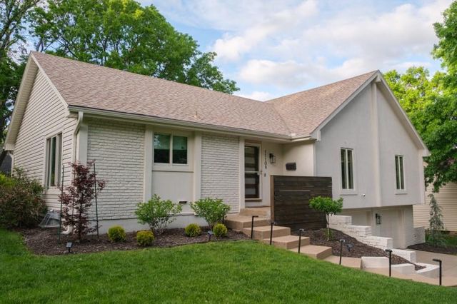 11108 W 99th Terrace, Overland Park, KS 66214