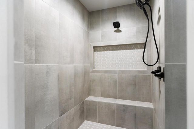 N8872 GALWAY LANE, Menasha, WI 54952