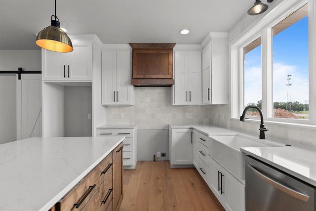 N8872 GALWAY LANE, Menasha, WI 54952