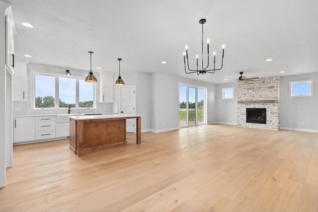 N8872 GALWAY LANE, Menasha, WI 54952