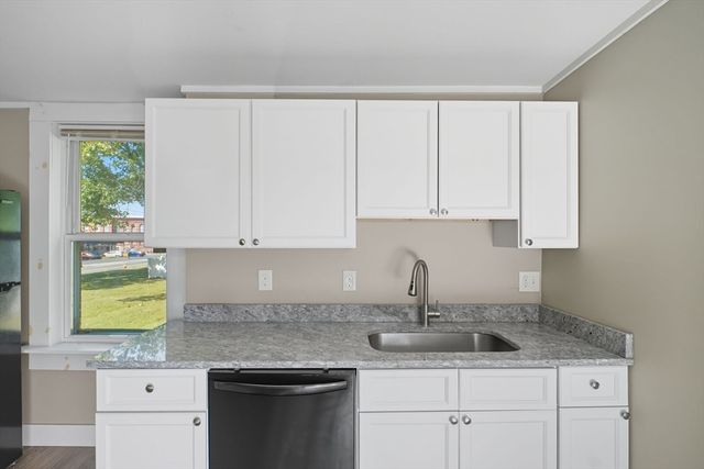 221 East St, Chicopee, MA 01020