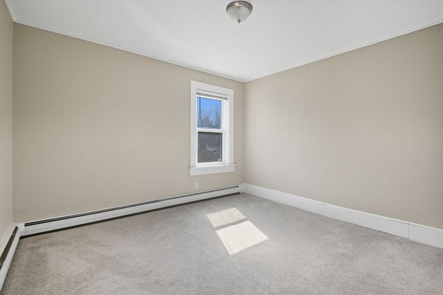 221 East St, Chicopee, MA 01020
