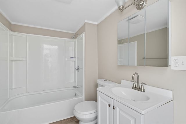221 East St, Chicopee, MA 01020