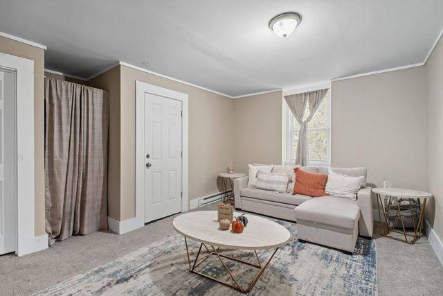 221 East St, Chicopee, MA 01020