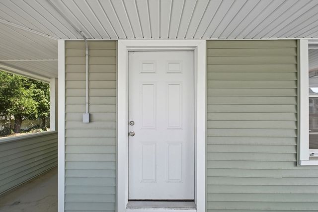 221 East St, Chicopee, MA 01020