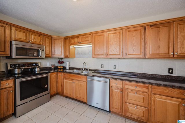 915 RICH ROAD, Birmingham, AL 35215